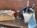 Leinenserviette mit Flaschenöffnung - stilvoll und praktisch