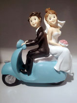 SPOSI SU VESPA AZZURRA