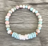 pastellfarbenes Armband, "Muschelkernperlen"