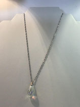 Très Joli Collier Pendentif en Cristal en Forme de Goutte à Facette
