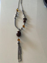 Collier fantaisie couleur argentée perles