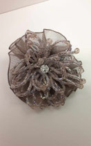 Broche Vintage Grise en Tulle