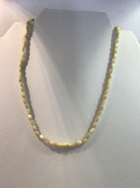 Très Joli Collier Vintage en Perle de Nacre