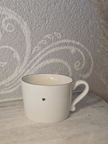 Tasse mit schwarzem Herz und schwarzer Umrandung   Bastion Collection