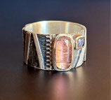 Handgearbeiteter Ring mit rosa Turmalin und Tansanit