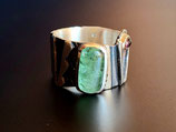 Handgearbeiteter Turmalinring aus Silber und Gold