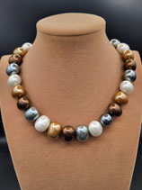 Collier, Collier Court, Perle de Nacre, Perle chocolat, Perle Doré, Perle Grise, Perle Blanche.