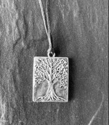 kleines Amulett BAUM