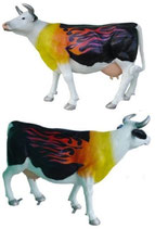ID002a Kuh Figur lebensgroß Deutschlandfarben