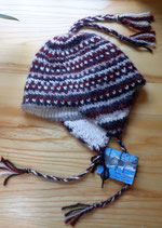 Below Zero Hat- Medley Black, Red, gray + white