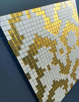 1 m², Goldmosaik 24 Karat,glasmosaik.  Muster gold/weiß.          EAN:0710473893657