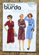 Pochette patron Burda 8742 - Robe femme