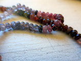 Bunte Spinell Kette