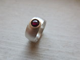 Granat Ring