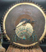 Wanduhr "Pfau zur goldenen Stunde"