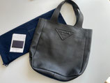 Prada Tasche Leder Shopper schwarz