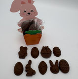 Lapin de Pâques et ses petits chocolats