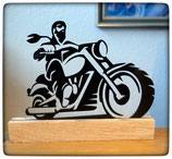 Biker Motorradfahrer  auf Klötzchen