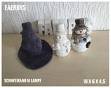 kleiner Schneemann mit Lampe