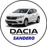 DA001. Porte-clés porte bonheur DACIA Sandero blanche