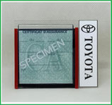 TOYOTA.  Un Porte certificat simple pour assurance ou CT avec logo Toyota (fond noir ou transparent)