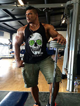 Nombre del producto :  Hard Muscle Clothing (Skull with lenses)