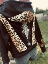Cord Jacke Leo moves