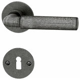 Türdrückergarnitur - HAGER 12.139/12.195 Serie Basel - geschmiedet, thermopatiniert - für Zimmertüren - Drückervierkant 8 mm