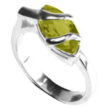 Ring aus Sterling Silber mit Spinell Design