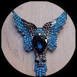 Broche strass oiseau turquoise et bleu, support métal argent vieilli BRO023