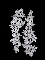 applique dentelle fleurs blanches brodées X 2 APP118