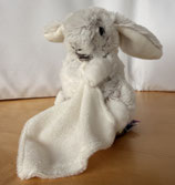 Süßer Hase mit Schnuffeltuch