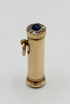 14 Karaat gouden telescoop potlood versierd met roosdiamanten en saffier, 19e eeuw.