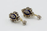 14 Karaat goud met zilveren oorbellen met blauw emaille en roosdiamantjes, ca.1880.