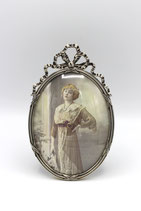 Ovaal Hollands zilveren fotolijst met strik, Amsterdam 1916-1920 (2).