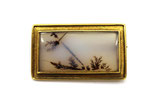 18 Karaat gouden broche bezet met rechthoekige dendritische agaat, landschap.