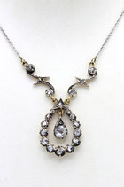 14 Kt goud met zilveren hanger met pampel, bezet met roosdiamanten aan 14 kt witgouden collier, ca.1.15 ct.