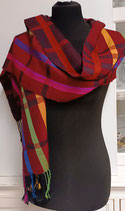 Schal aus Merino-Wolle mit interessantem Farbenspiel
