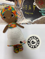 Pieza 20-  África (Muñeca amigurumi) + 1 mes de comedor en Escuela Canguro