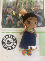Pieza 14 - - África (Muñeca amigurumi) + 1 mes de comedor en Escuela Canguro