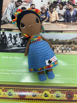 Pieza 27 - África (Muñeca amigurumi) + 1 mes de comedor en Escuela Canguro