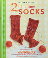 2 calcetines en A Times　The Secret of Knitting Two at Once on One Circular Needle　Works for any Sock Pattern!