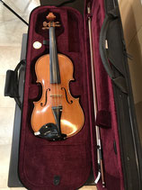 ４６７９番　オールドバイオリン　4/4　完全整備済！新品弓が付属！杢の模様に風格がありオススメ！