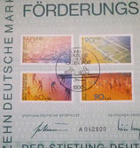 Abschnitt mit Marken eines Förderzertifikates der Deutschen Sporthilfe (DSH)   Abs-007