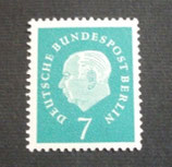 Berlin  182  R01    7 Pf Heuss III  **