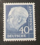 Bund 0260xv 40 Pf Heuss II