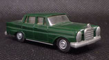 Praline Mercedes-Benz 220  grün