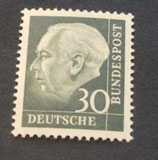 Bund 0259y 30 Pf Heuss II