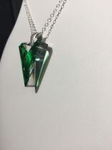 PE 149 - Pendentif "tout en pointe" vert