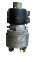 700.37.00.120 K700/K701 Batterieumschaltrelais Traktor K700/K701 Kirowetz. Battery Changeover Relay tractor K700/K701 Kirovetz. Переключатель стартера трактора К-700, К-701 Кировец.